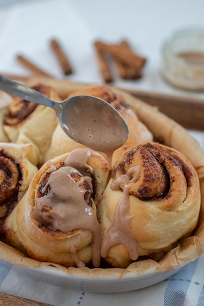 maple cinnamon rolls